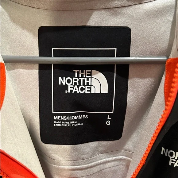 The North Face Shell Jacket - Picture 2 of 3